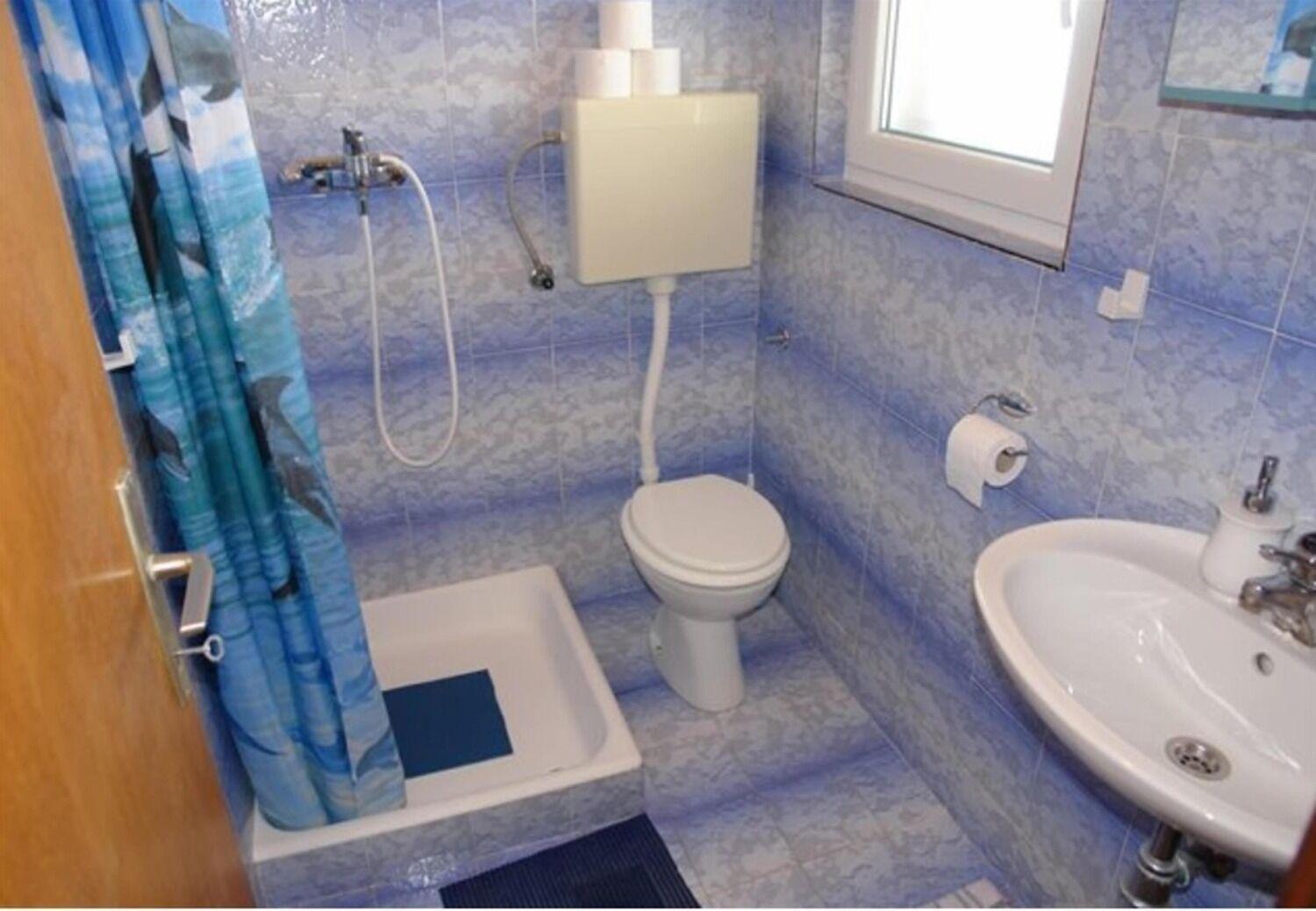 Apartments And Rooms Ognjen - Family Apartments With Free Parking Betina  Eksteriør billede