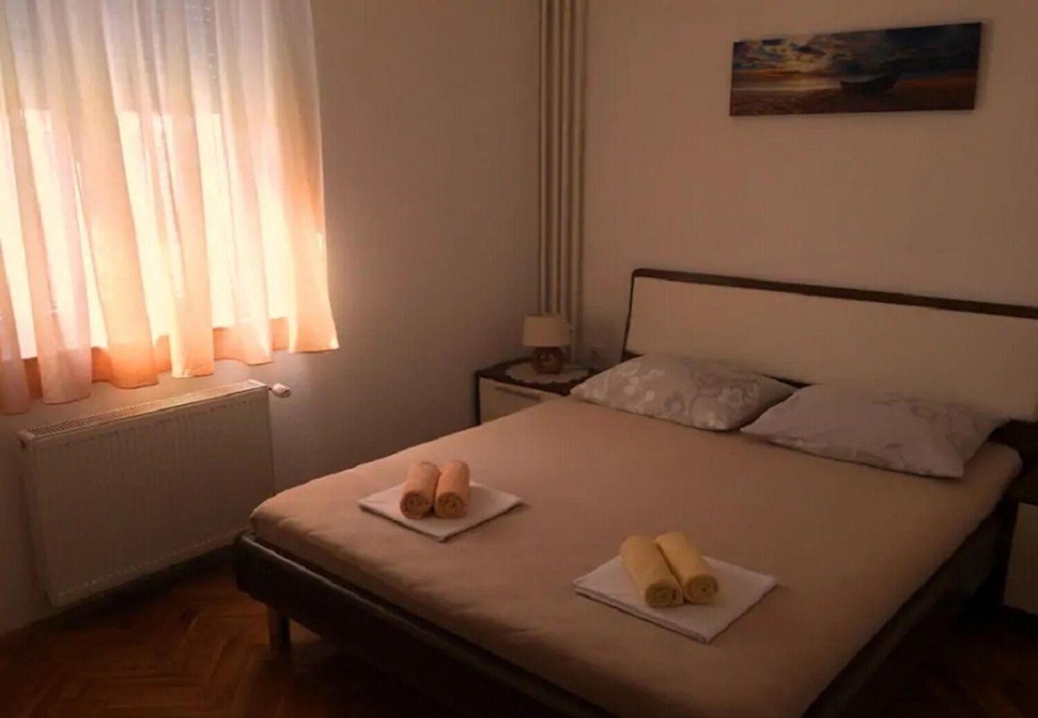 Apartments And Rooms Ognjen - Family Apartments With Free Parking Betina  Eksteriør billede