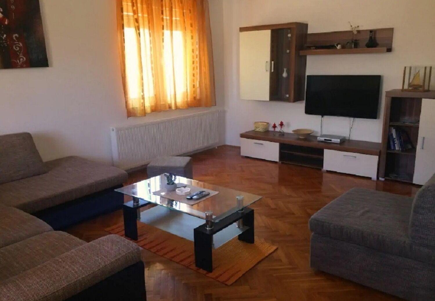 Apartments And Rooms Ognjen - Family Apartments With Free Parking Betina  Eksteriør billede