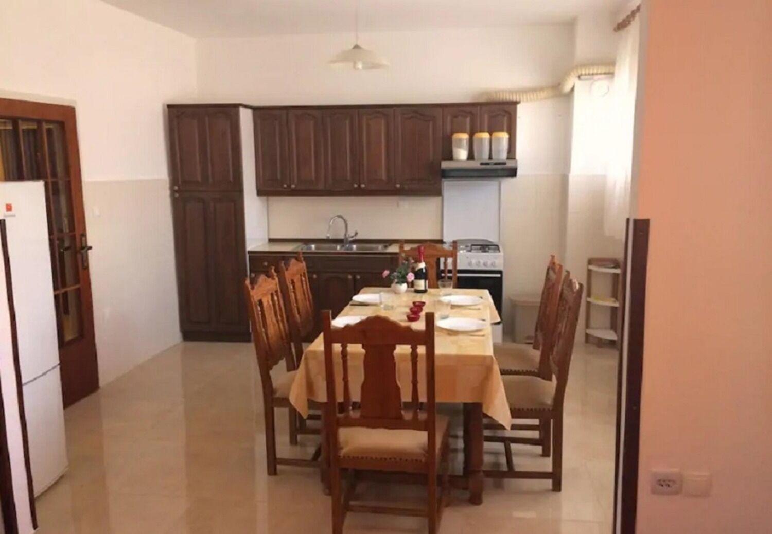 Apartments And Rooms Ognjen - Family Apartments With Free Parking Betina  Eksteriør billede